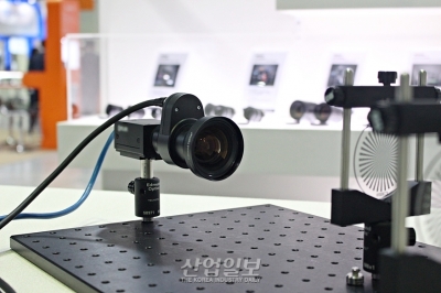 [스마트팩토리·오토메이션월드] 에드몬드 옵틱스, 오토 포커싱 가능한 리퀴드 렌즈 선보여