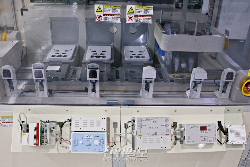 [스마트팩토리·오토메이션월드] 반도체 공정 속 물류 작업의 자동화