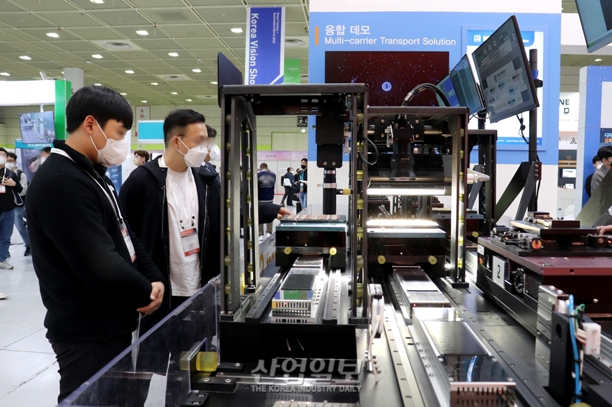 [스마트팩토리·오토메이션월드] 전시장으로 옮겨 온 '생산라인'