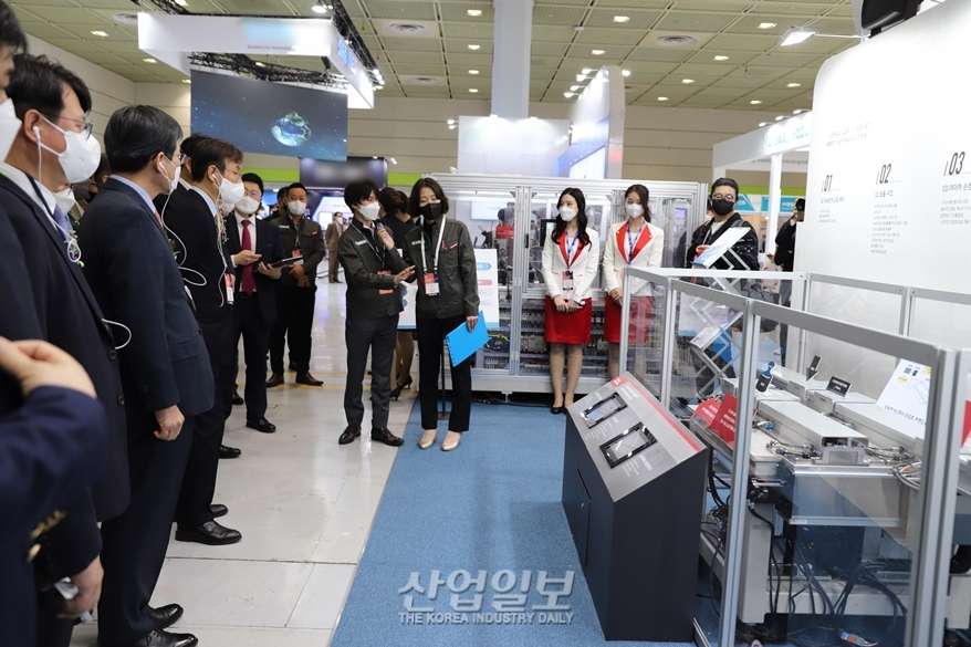 [스마트팩토리·오토메이션월드] 야마하, '모듈구조의 리니어 반송' 데모 시연