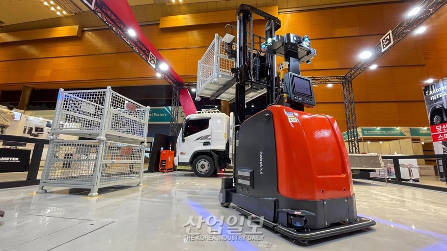 [스마트팩토리·오토메이션월드] VisionNav, 무인 트럭 하역 솔루션 시연