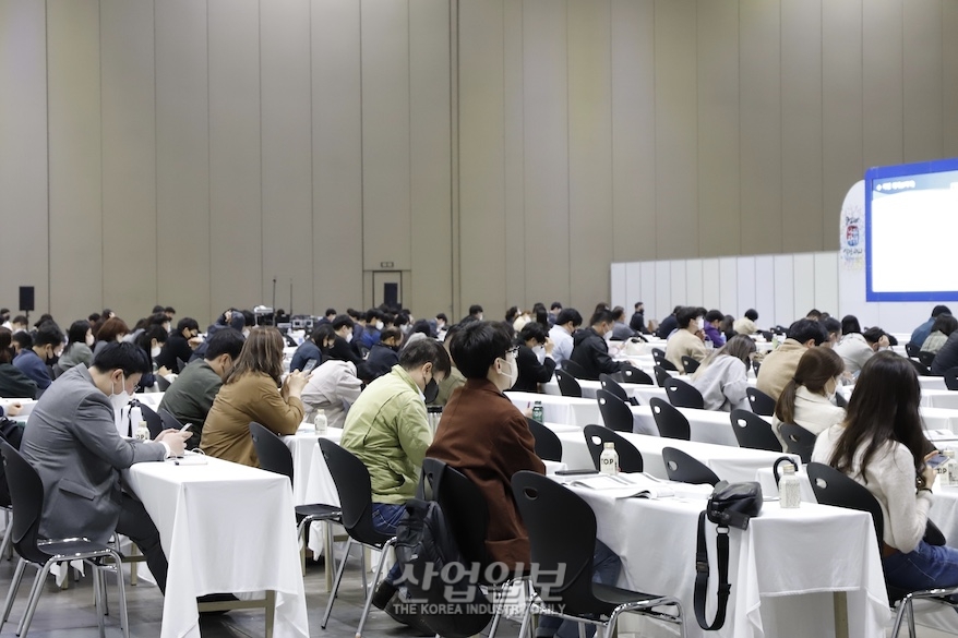 [포토뉴스] “공공조달제품 구매 시 유의점은?”…붐비는 교육장