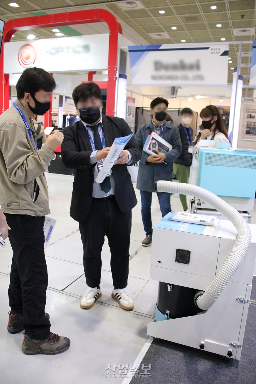 [한국전자제조산업전] 차량용 2차 전지 생산라인…파티클·분진 제거기술 선보여