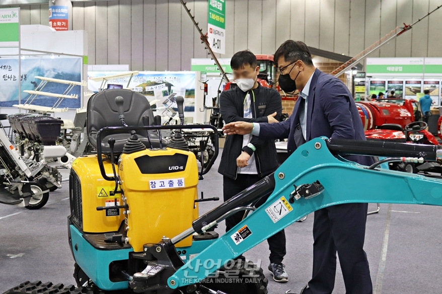 [포토뉴스] 농업박람회에서 만나는 농기계