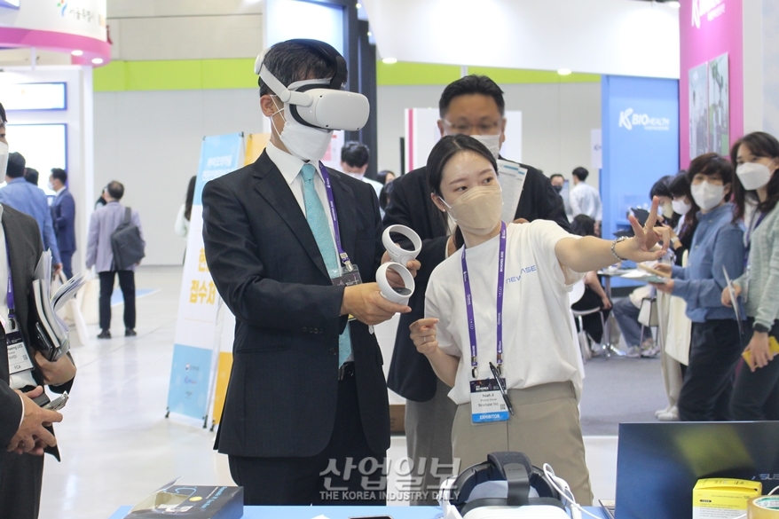 [바이오코리아 2022] 메타버스 속에서 진행하는 임상 시뮬레이션