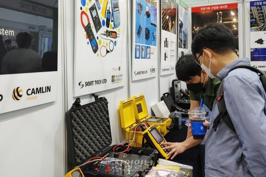 [전기전력전시회 2022] 휴대용 및 실험실 전기측정 시연 진행