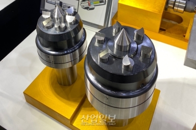 [심토스 2022] 3중 베어링 구조 활용한 '라이브센타'