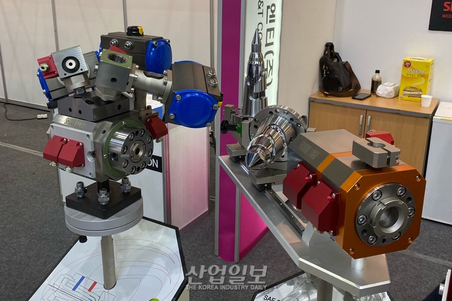 [심토스 2022] 크로스헤드 등 정밀가공 분야 제품 선보여
