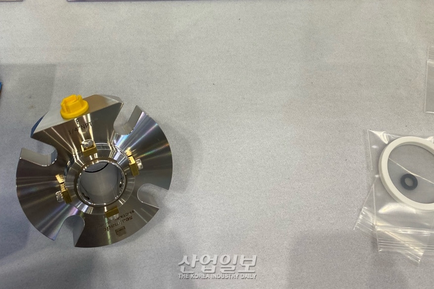 [심토스 2022] 오링 등 산업용 기계에 활용하는 부품 전시