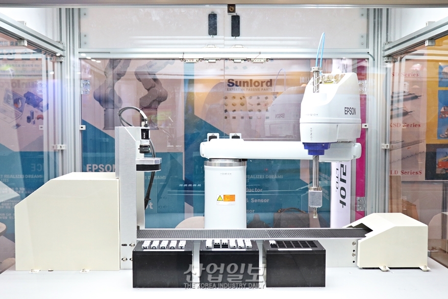 [심토스 2022] 산업 현장에 적용 가능한 로봇 솔루션 데모 전시