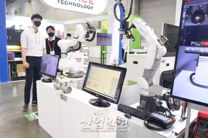 [심토스 2022] 원자력 서비스 최적화 '다관절 로봇'