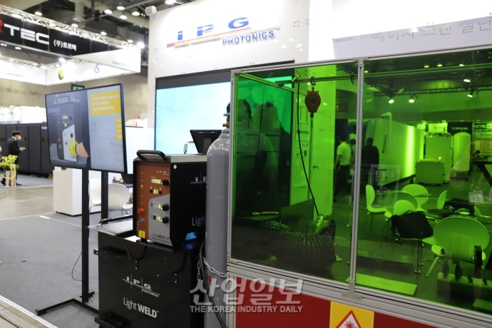 [심토스 2022] 용접 작업, 초보자도 안정적으로