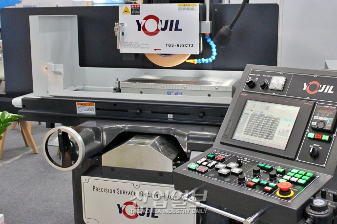 [심토스 2022] SIMTOS 2022, 대형 및 정밀 부품 연마하는 다양한 연삭기 전시