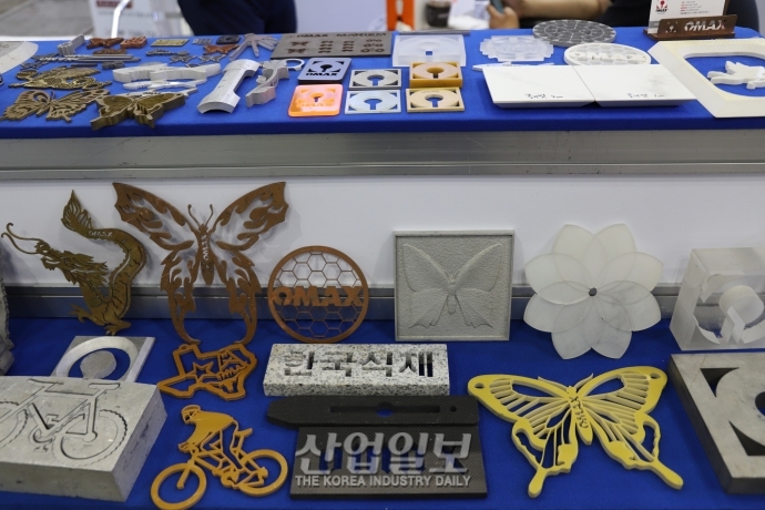 [심토스 2022] 금속·철·유리 절단하는 워터젯 기술