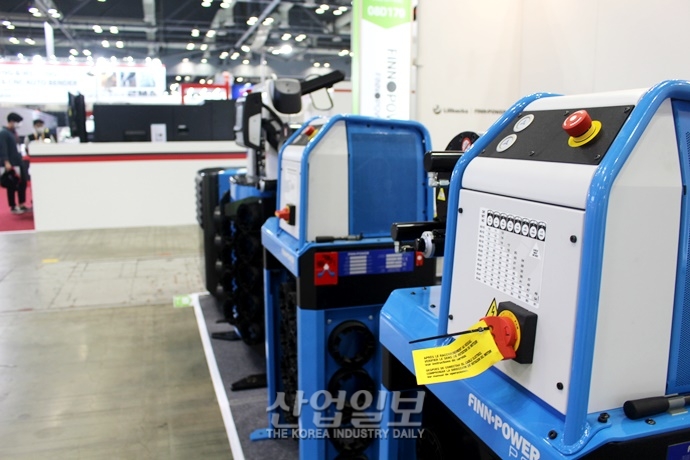 [심토스 2022] 자동화 기능 탑재한 유압호스 압착기