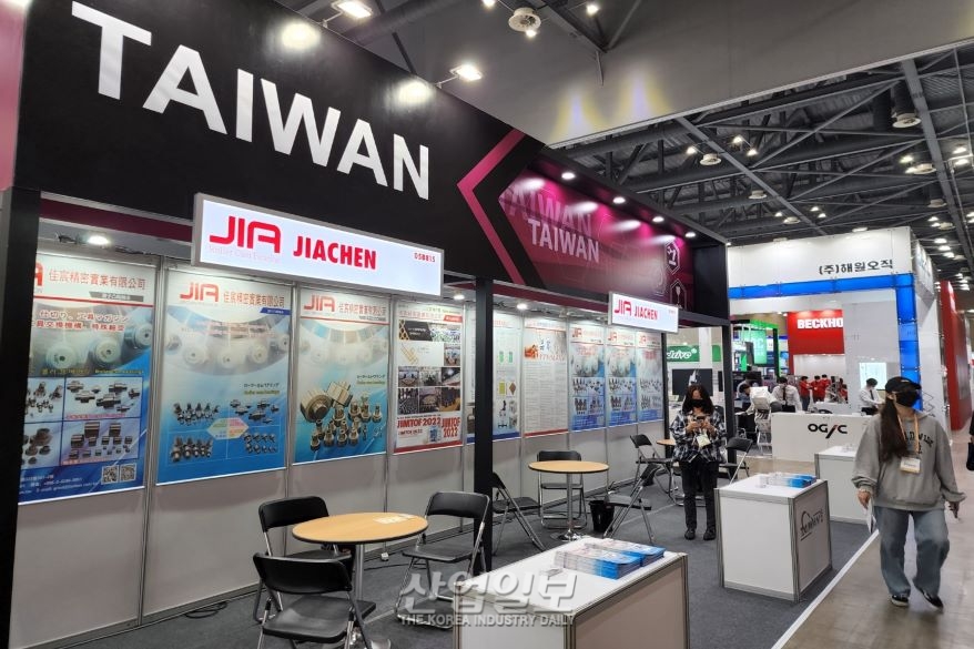 [심토스 2022] 대만 부품기업, 롤러 캠 베어링 선보여