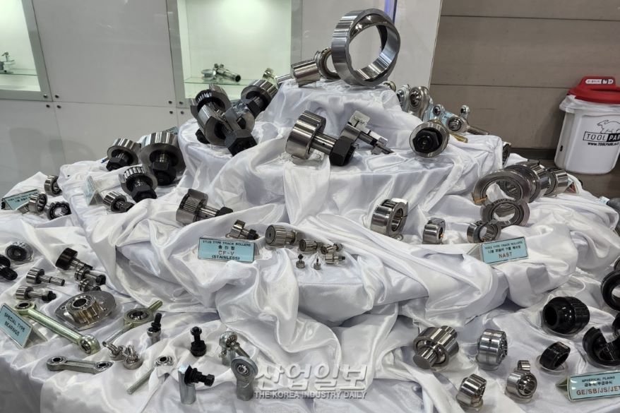 [심토스 2022] 다양한 종류의 '산업용 특수 베어링'