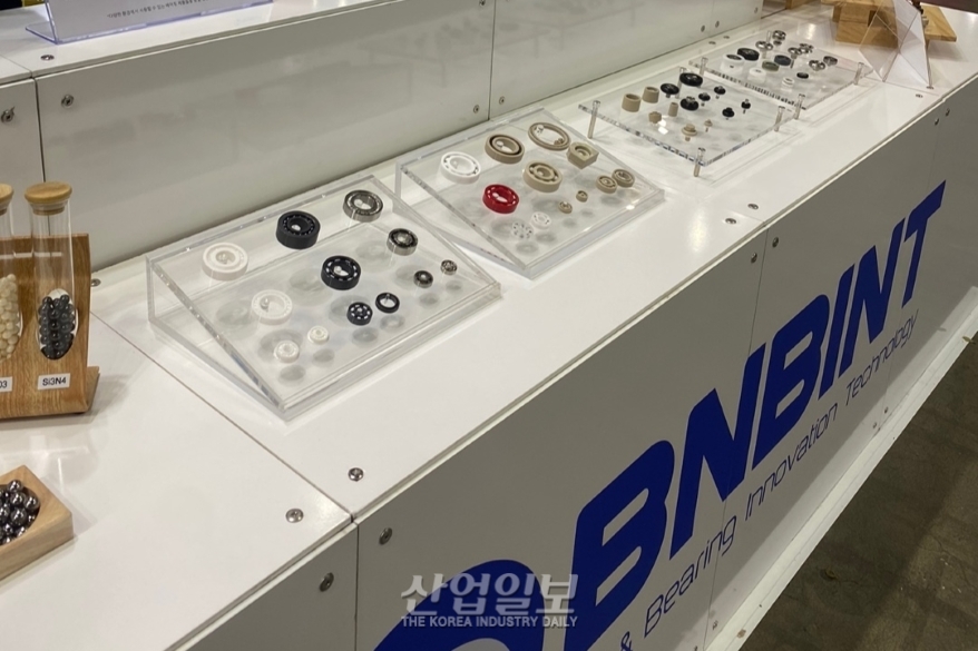 [심토스 2022] 볼, 베어링 등 각종 기계부품 전시…'커스터마이징' 지원