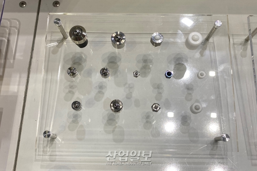[심토스 2022] 볼, 베어링 등 각종 기계부품 전시…'커스터마이징' 지원