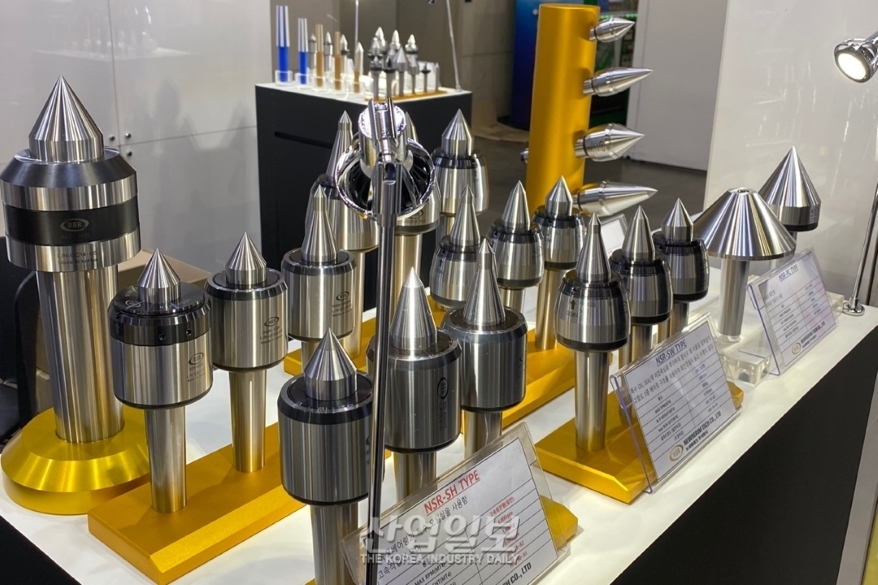 [심토스 2022] 3중 베어링 구조 활용한 '라이브센타'