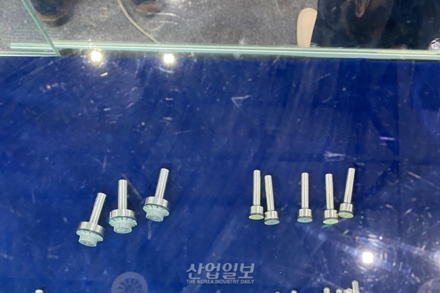 [심토스 2022] 선진테크, 연마 장비와 공구 선보여