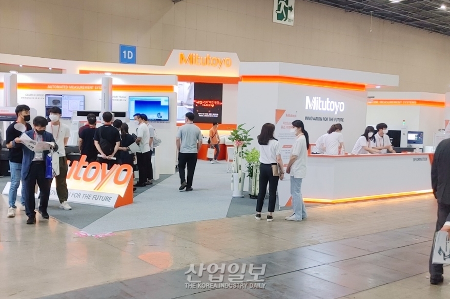 [심토스 2022] 한국미쓰도요, 미래 제조업 위한 측정 솔루션 선보여