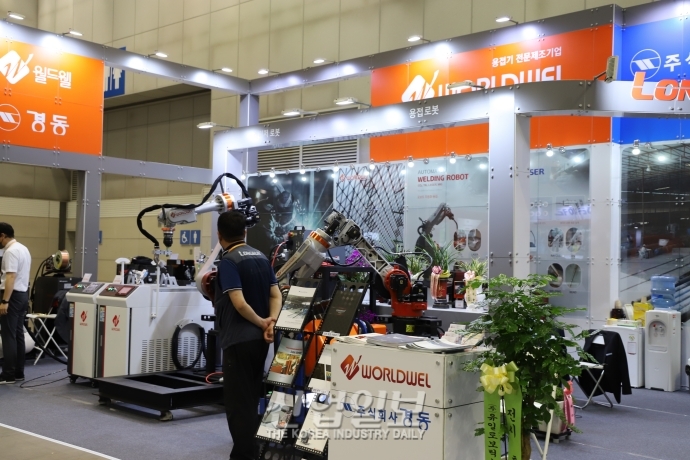 [심토스 2022] 파이프 생산 제품 측정 설비 선보여