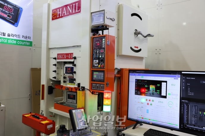 [심토스 2022] 안전이 최우선…각종 방호장치 선보여