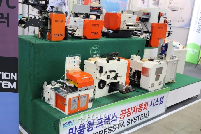[심토스 2022] 고속 이송·고정밀도 유지 가능 기기 선보여