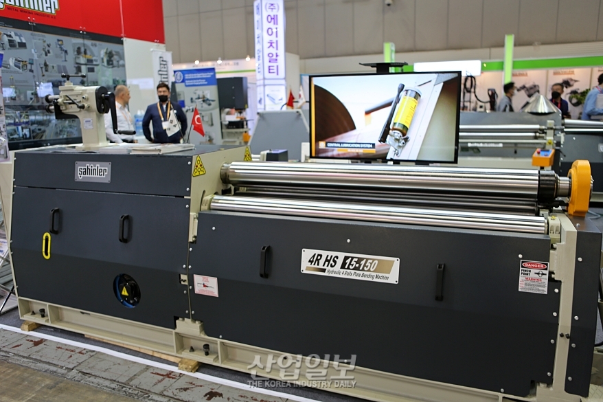 [심토스 2022] 다양한 페룰 구현 돕는 벤딩머신들