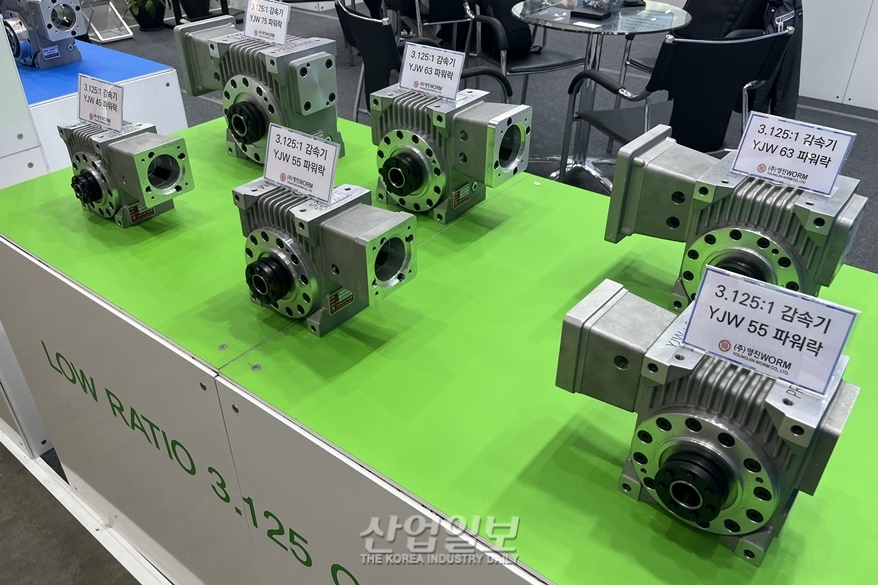 [심토스 2022] 백래시 변화 보정 가능한 서보용 정밀 웜 감속기