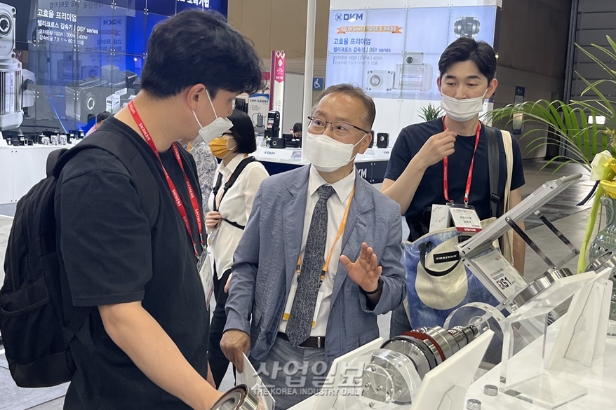 [심토스 2022] 다양한 소재에 대응 가능한 초경 드릴