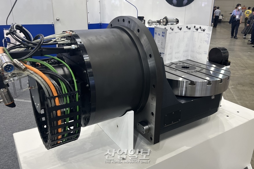 [심토스 2022] 우드·플라스틱·알루미늄·메탈 가공 가능한 고주파 스핀들 라인