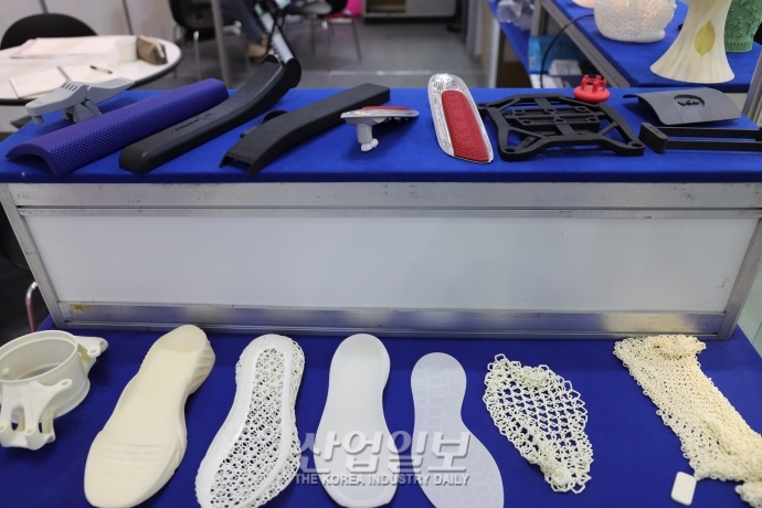 [심토스 2022] 플라스틱부터 메탈·모래까지 SLS 방식으로