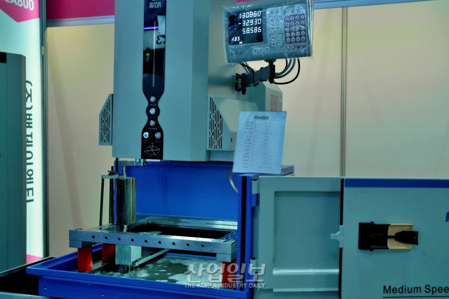 [심토스 2022] '로스율 줄여주는' 와이어 컷팅