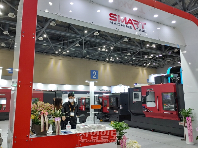 [심토스 2022] CNC 터닝 센터·머시닝센터 등 6개 기종 전시