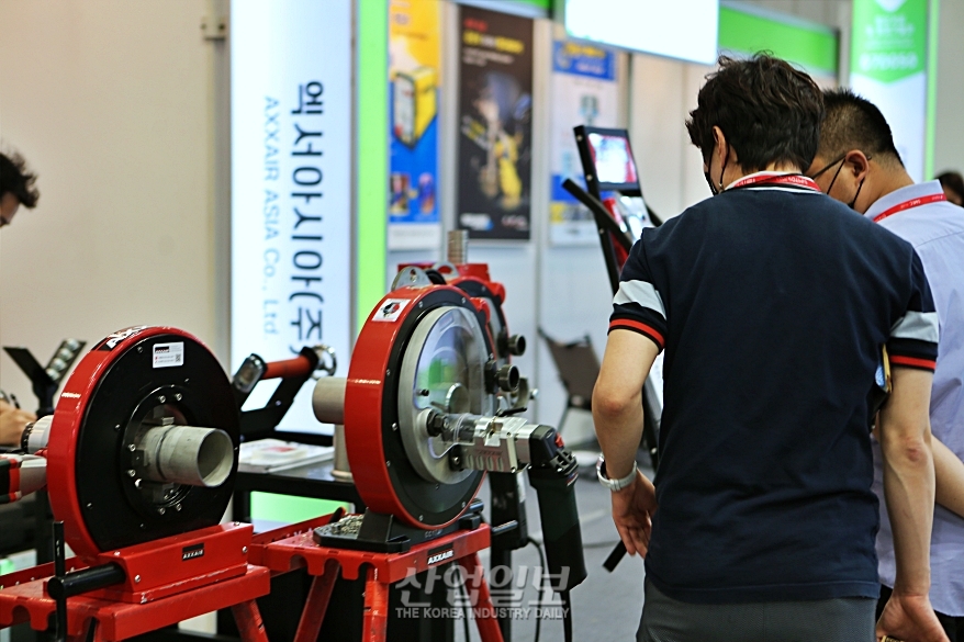 [심토스 2022] '컴팩트하지만 정확하게'… 자동용접 실현