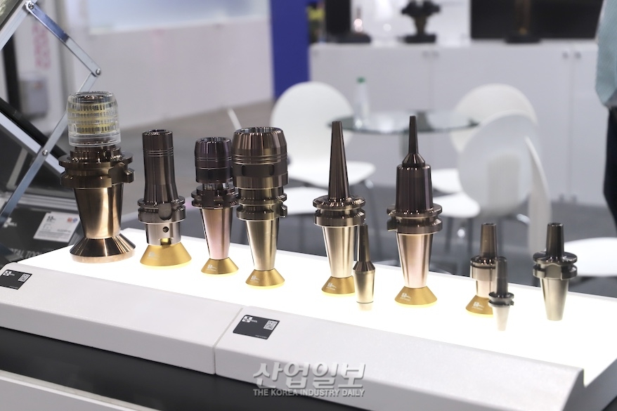 [심토스 2022] PVD 방식으로 코팅 가능한 ‘고주파 유도가열기’