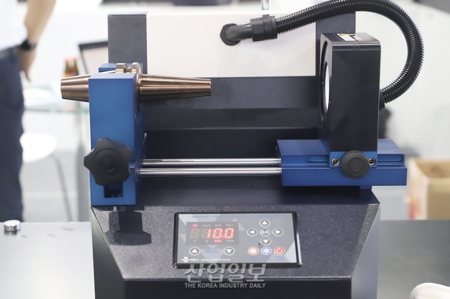 [심토스 2022] PVD 방식으로 코팅 가능한 ‘고주파 유도가열기’