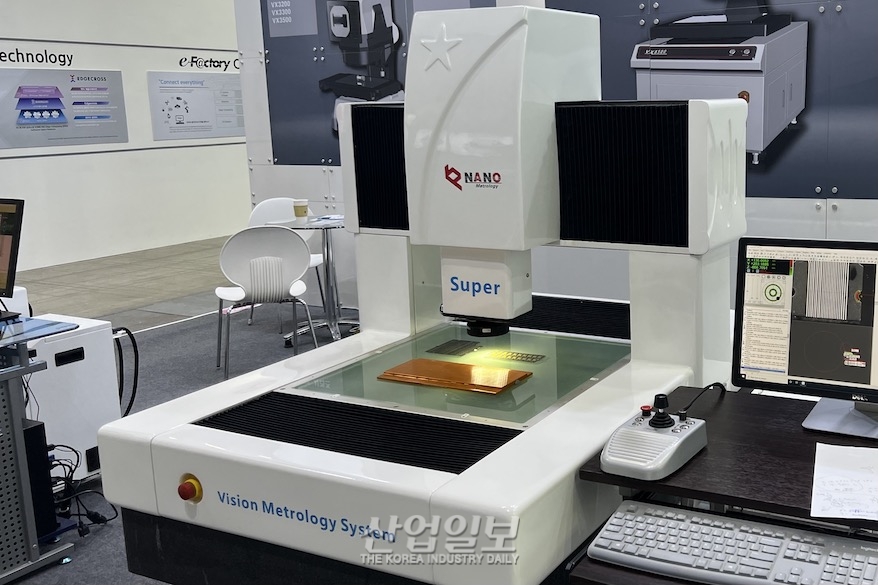 [심토스 2022] ‘ONE-KEY’로 측정 완료…조작법 간단한 이미지 측정기 전시