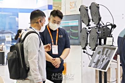 [스마트테크코리아] 전시 참관객과 참가기업의 소통 현장