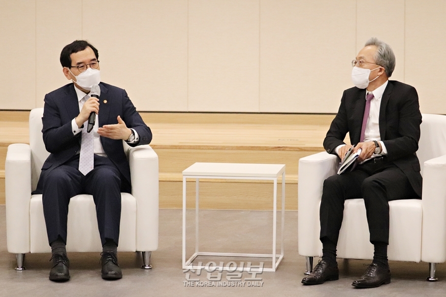 이창양 산업부 장관 “중견기업 정책 더 넓고 깊게 만들 것”