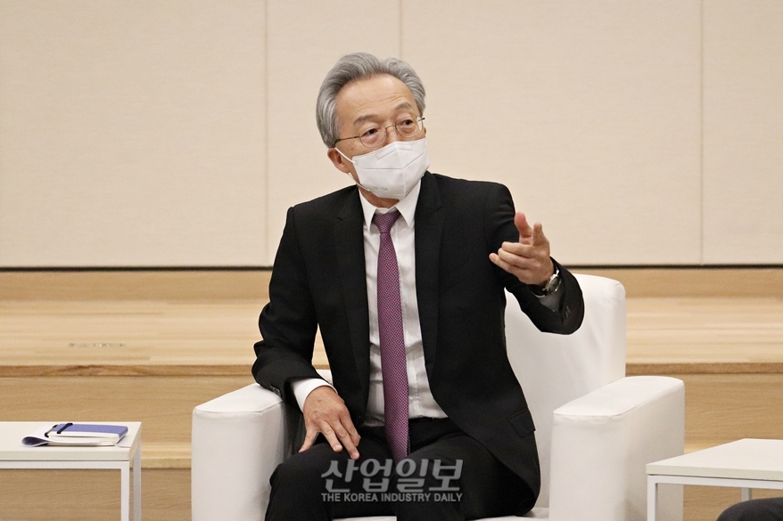 이창양 산업부 장관 “중견기업 정책 더 넓고 깊게 만들 것”