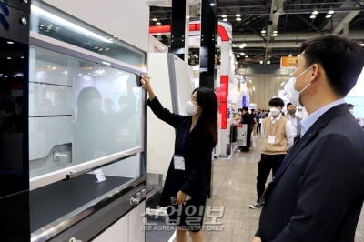 [국제연구·실험 및 첨단분석장비전] 안전한 시약 작업 돕는 '후드'