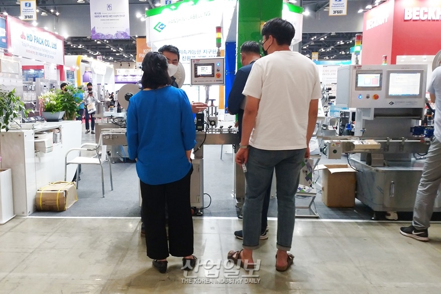 [코리아팩] 원형라벨부착, 이렇게 하세요