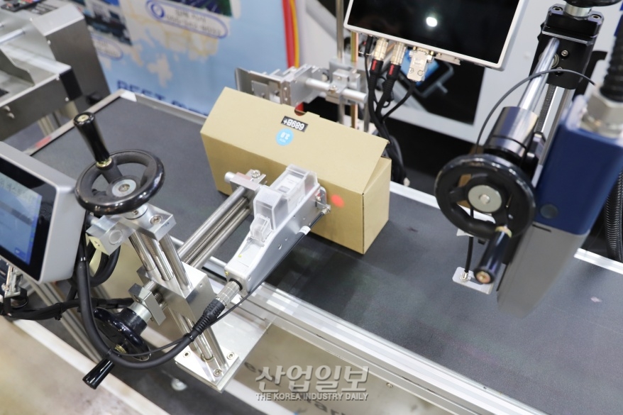 [코리아팩] 대량생산에 적합한 산업용 마킹기