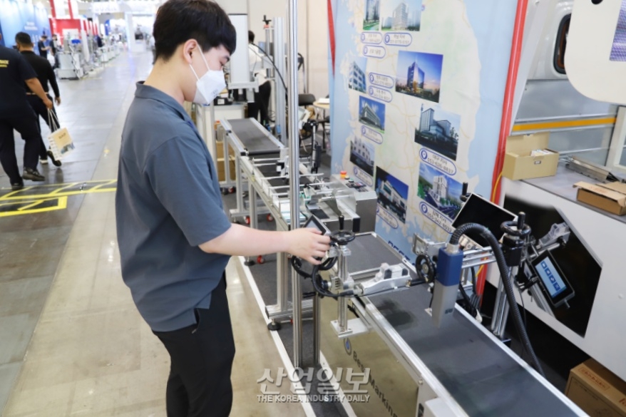 [코리아팩] 대량생산에 적합한 산업용 마킹기