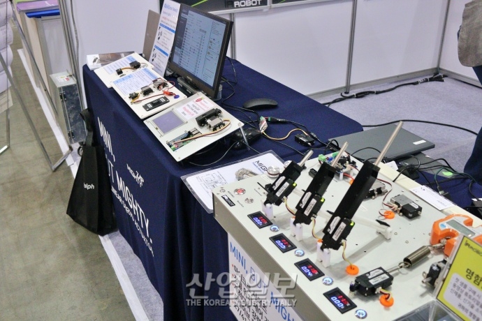 [국제연구·실험 및 첨단분석장비전] 탈착 및 90° 회전 장착 가능한 ‘엑츄에이터’