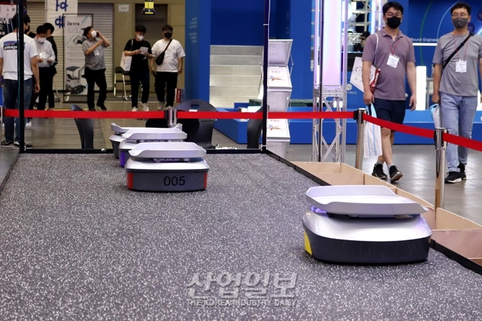 [국제물류산업대전] 피킹·분배 작업자 없이도 '척척' 수행하는 물류솔루션