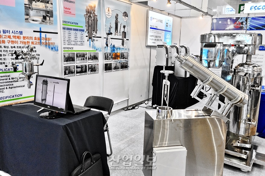 [국제 연구·실험 및 첨단분석장치전] 사용자 요구에 맞춘 원심분리기